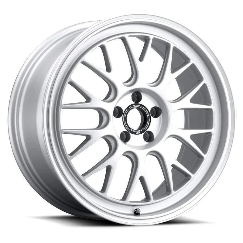 Fifteen52 Holeshot RSR Wheel 19" 5x120 in Radiant Silver